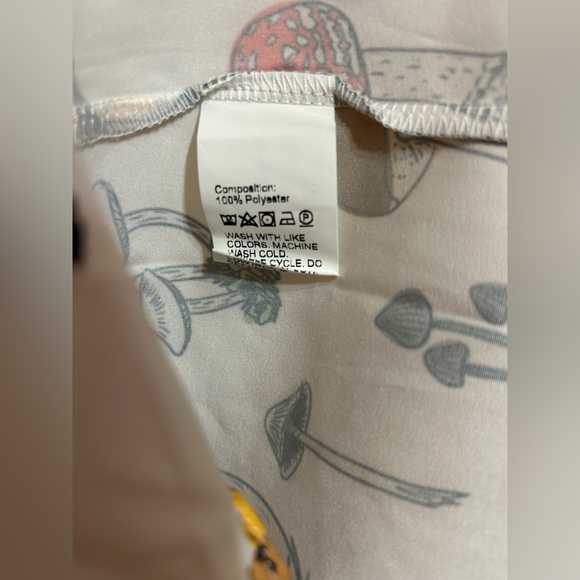 MUSHROOM PRINT SHORT SLEEVE BUTTON-UP SHIRT, OFF-WHITE XXL - Picture 4 of 6